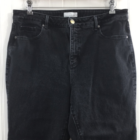 LOFT Curvy High Rise Straight Crop Jeans Womens 32/14 Black Cotton Denim Raw Hem - Picture 3 of 13